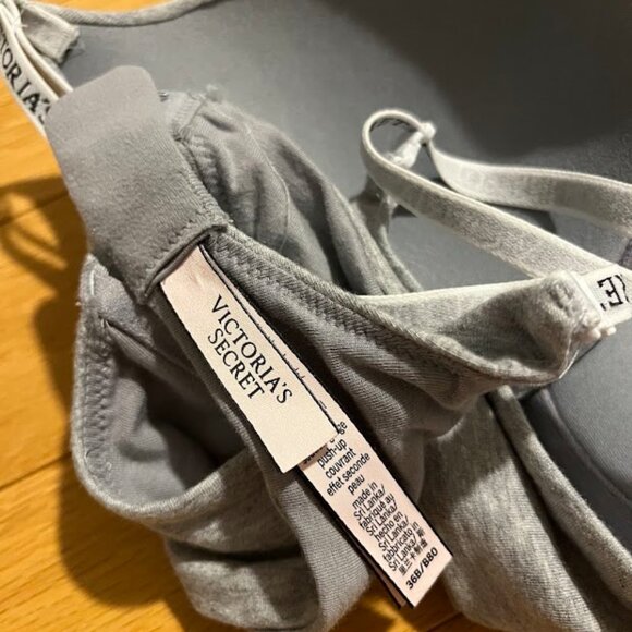 Victoria Secret Bra - Picture 2 of 3